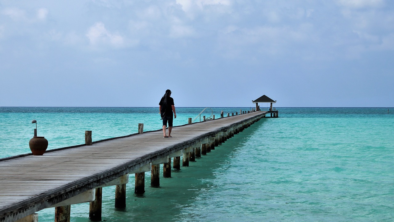 Fun Island Maldives focuses on traveling the world and experiencing everything there is to know about The Maldives